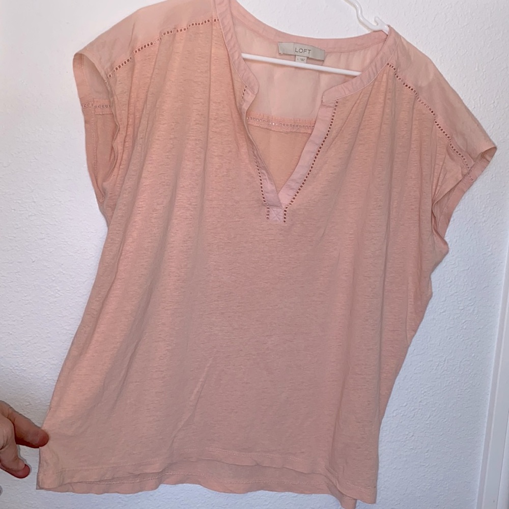 Peach tank shirt❤️